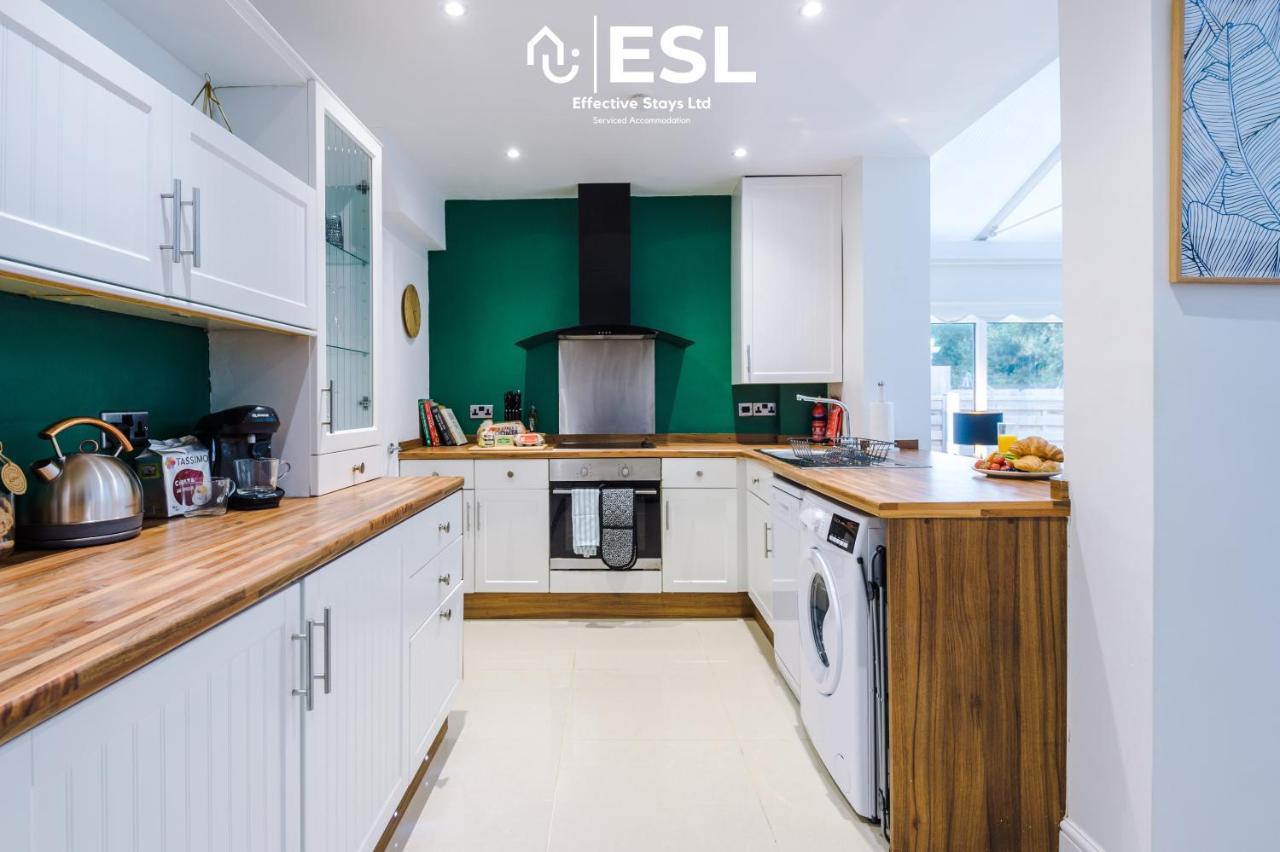 Open Plan - 3 Bedroom House - Garden And Outdoor Seating - Driveway Parking - Short Drive To City Centre Saughall Luaran gambar