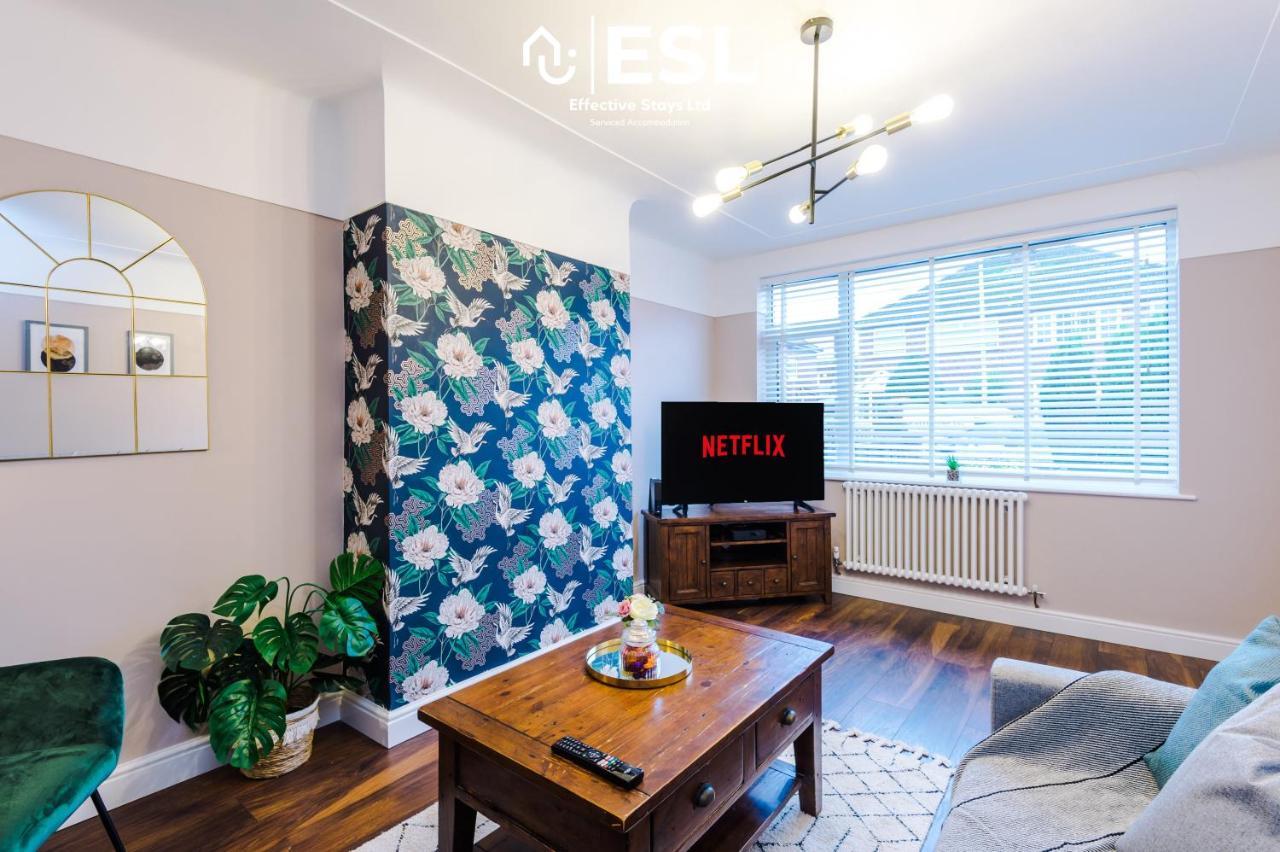 Open Plan - 3 Bedroom House - Garden And Outdoor Seating - Driveway Parking - Short Drive To City Centre Saughall Luaran gambar