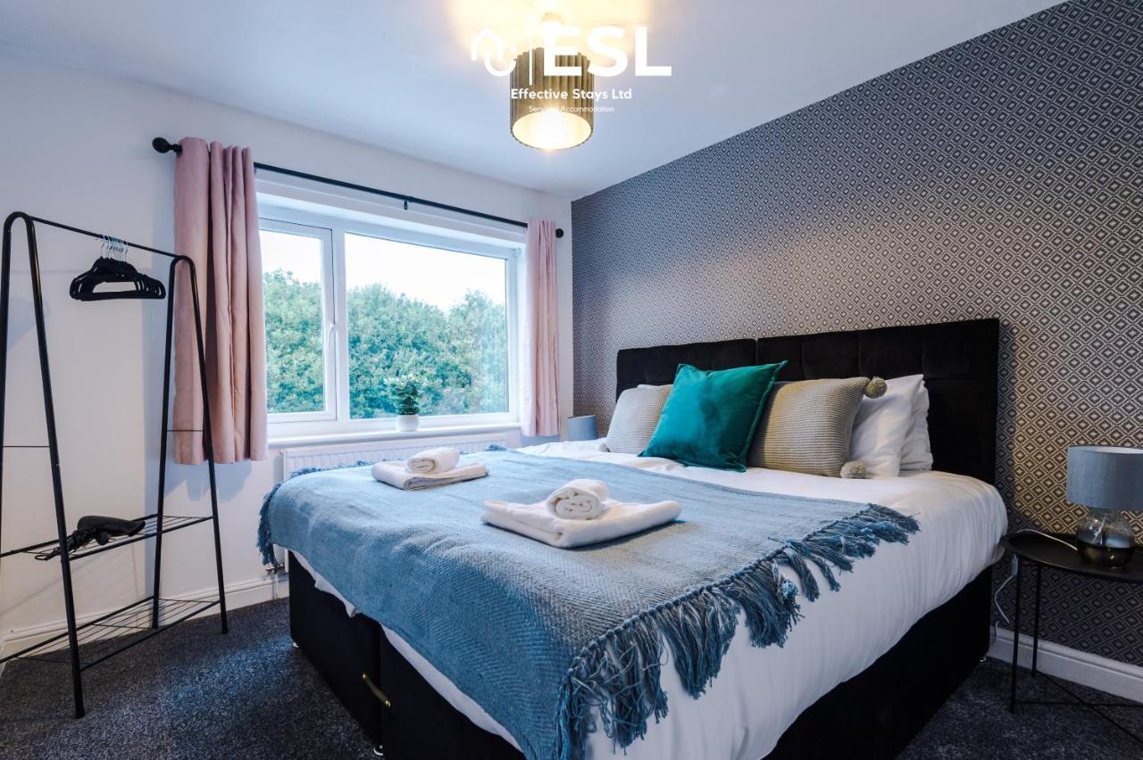 Open Plan - 3 Bedroom House - Garden And Outdoor Seating - Driveway Parking - Short Drive To City Centre Saughall Luaran gambar