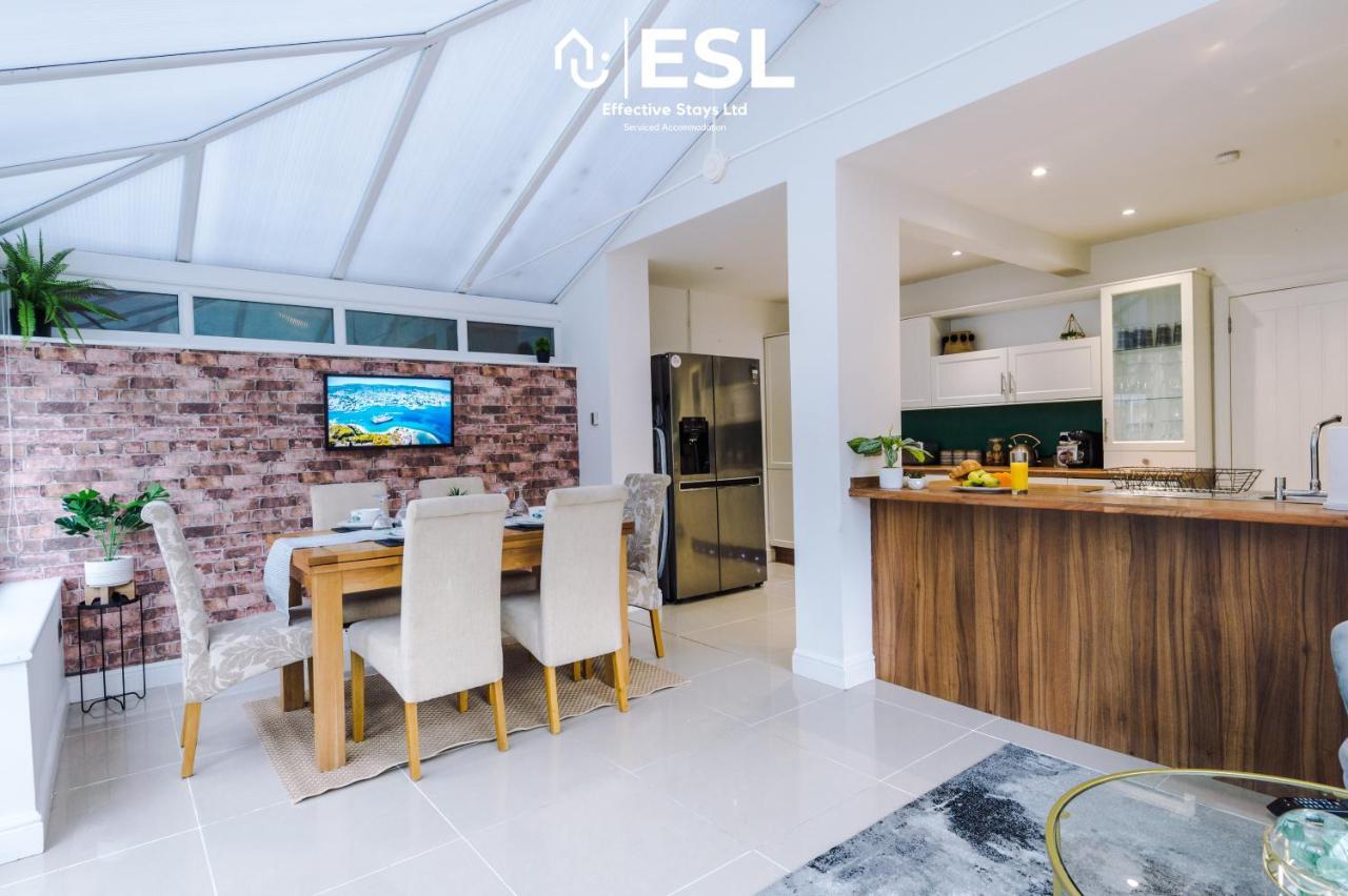 Open Plan - 3 Bedroom House - Garden And Outdoor Seating - Driveway Parking - Short Drive To City Centre Saughall Luaran gambar