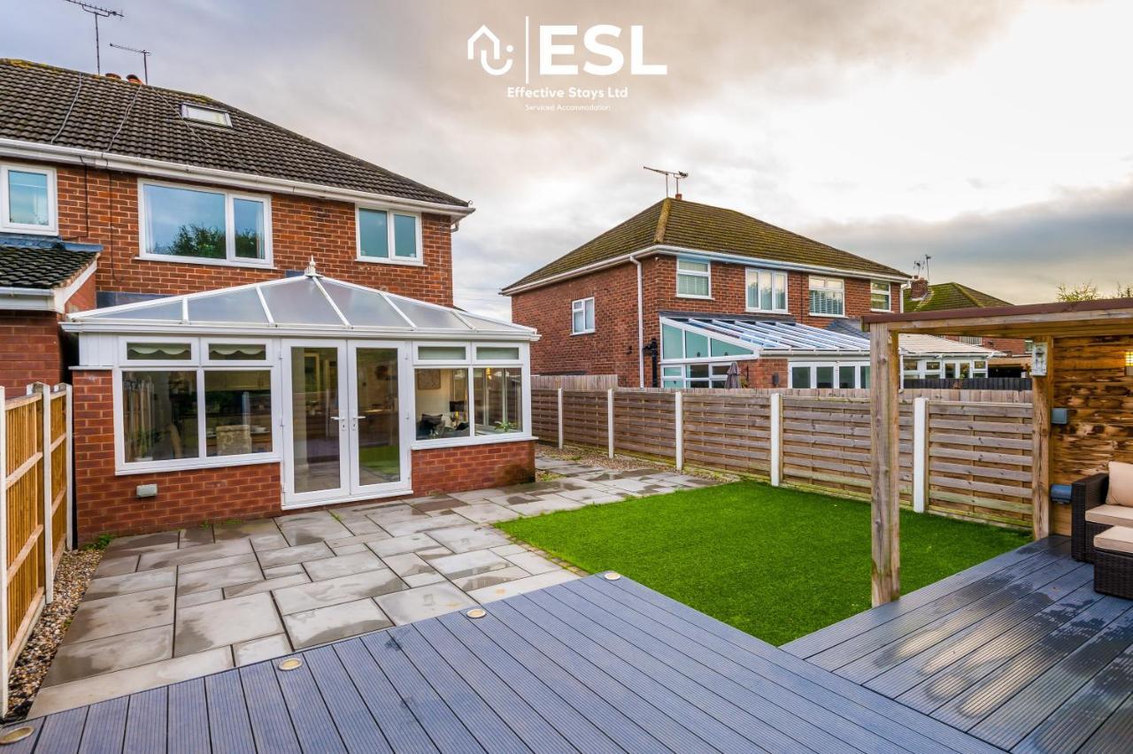 Open Plan - 3 Bedroom House - Garden And Outdoor Seating - Driveway Parking - Short Drive To City Centre Saughall Luaran gambar