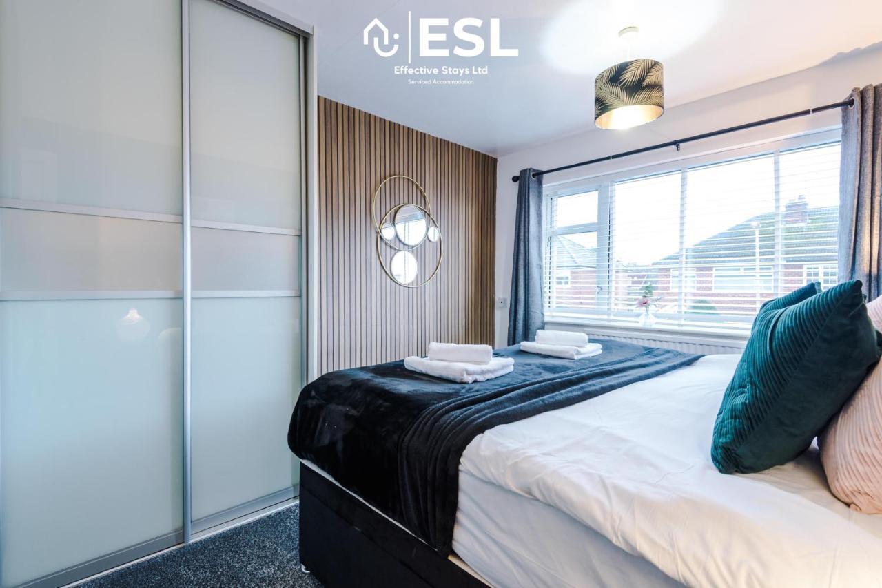 Open Plan - 3 Bedroom House - Garden And Outdoor Seating - Driveway Parking - Short Drive To City Centre Saughall Luaran gambar