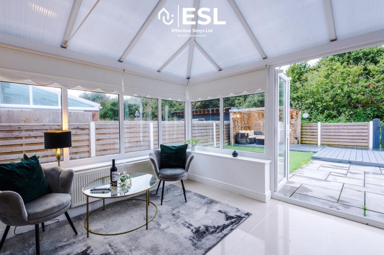 Open Plan - 3 Bedroom House - Garden And Outdoor Seating - Driveway Parking - Short Drive To City Centre Saughall Luaran gambar