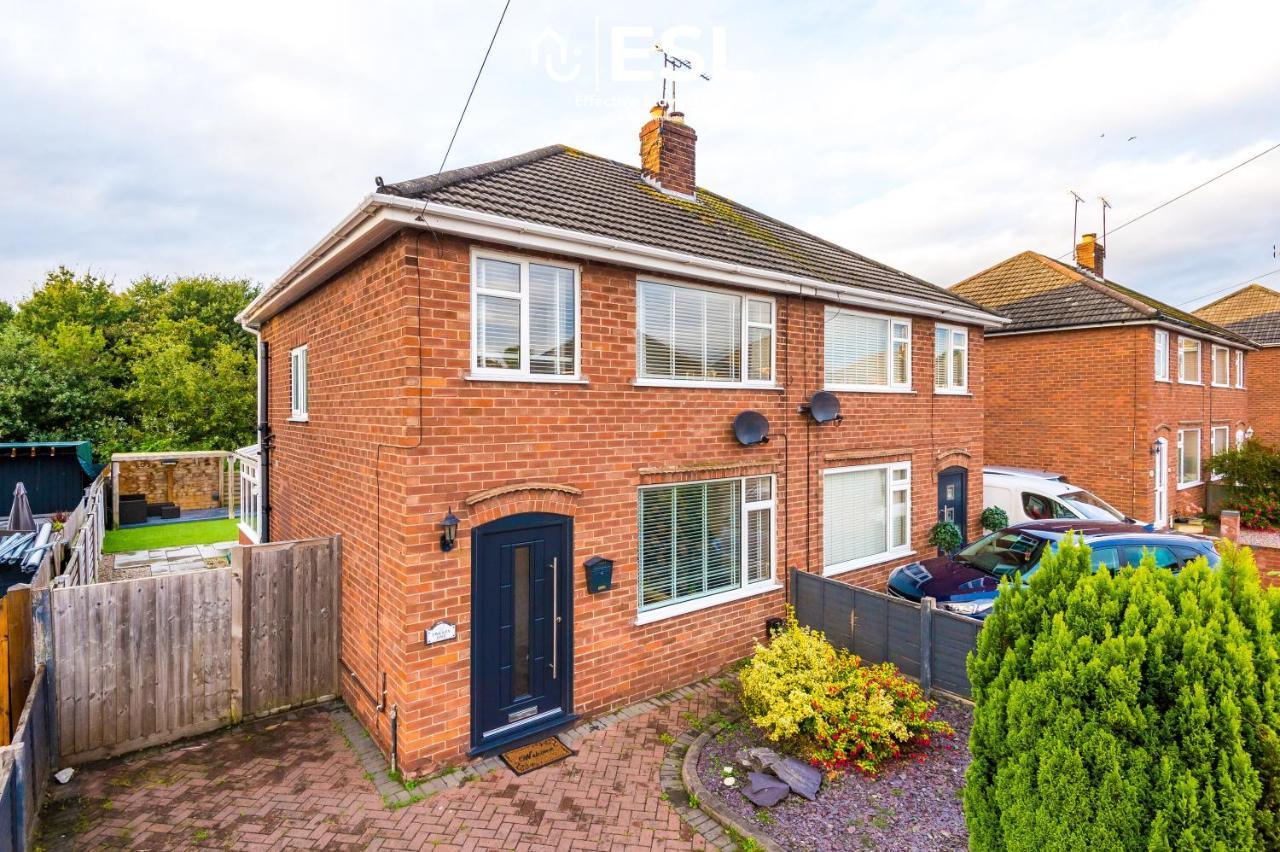 Open Plan - 3 Bedroom House - Garden And Outdoor Seating - Driveway Parking - Short Drive To City Centre Saughall Luaran gambar